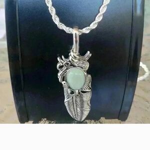 Silver Leaf Pendant Necklace